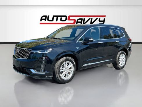 Used 2025 Cadillac XT6 Luxury AWD/4WD image 3