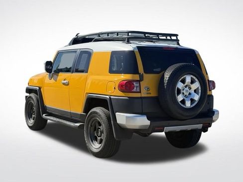 Used 2007 Toyota FJ Cruiser 4WD w/ Upgrade Pkg 2 image 6