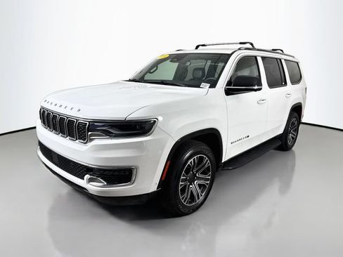 Used 2024 Jeep Wagoneer 4WD w/ Premium Group I image 3