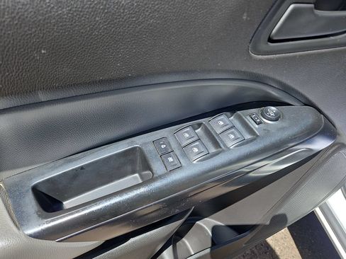 Used 2018 Chevrolet Colorado W/T w/ WT Convenience Package AWD/4WD image 11