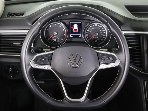 Used 2021 Volkswagen Atlas SE image 41