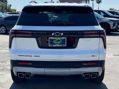 Used 2025 Chevrolet Traverse Z71 w/ Enhanced Driving Package AWD/4WD image 3
