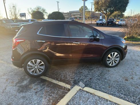 Used 2018 Buick Encore Preferred image 8
