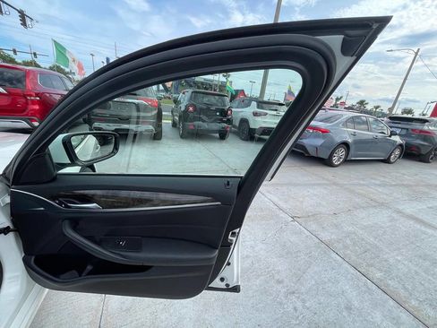 Used 2018 BMW 530e RWD image 15