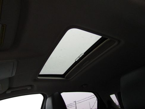 Used 2021 Ford EcoSport Titanium image 13