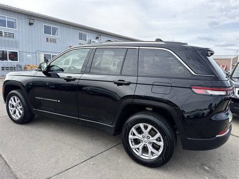 Used 2022 Jeep Grand Cherokee Limited AWD/4WD image 4