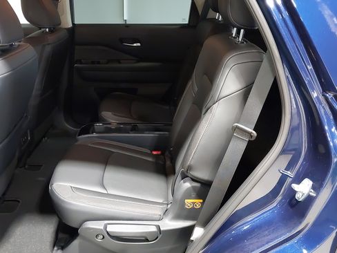 New 2026 Nissan Pathfinder SL w/ SL Premium Package AWD/4WD image 21