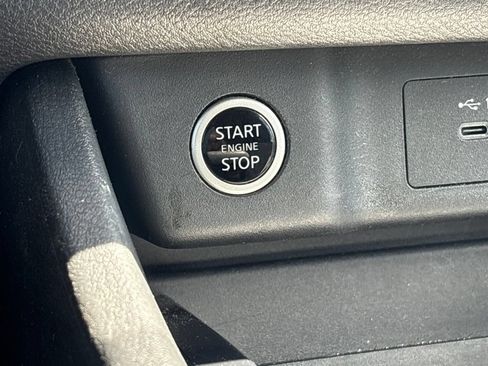 Used 2023 Nissan Rogue SV AWD/4WD image 26