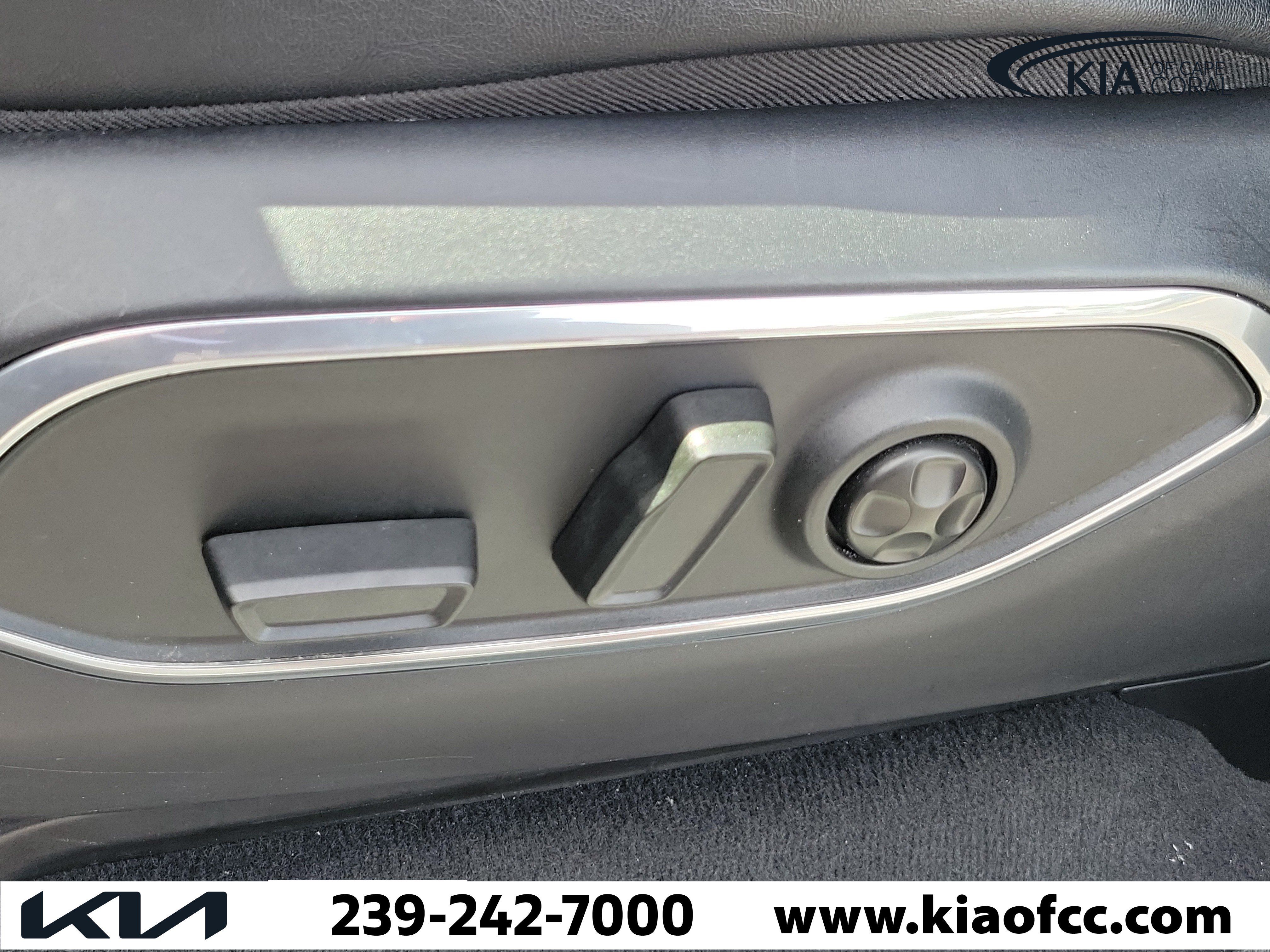 Used 2024 Jeep Wagoneer Series II AWD/4WD image 25