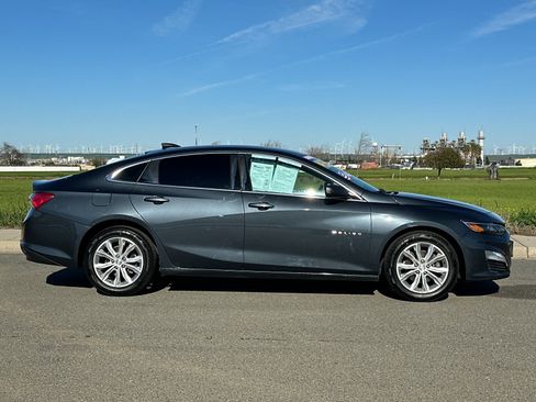 Used 2020 Chevrolet Malibu LT image 3