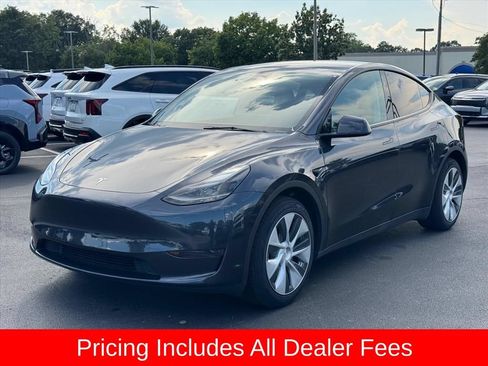 Used 2024 Tesla Model Y 2WD image 7