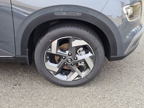 Used 2026 Hyundai Venue SEL image 9