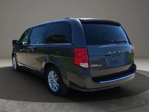 Used 2020 Dodge Grand Caravan SXT FWD image 4