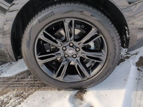 Certified 2023 Land Rover Range Rover Velar R-Dynamic S image 13