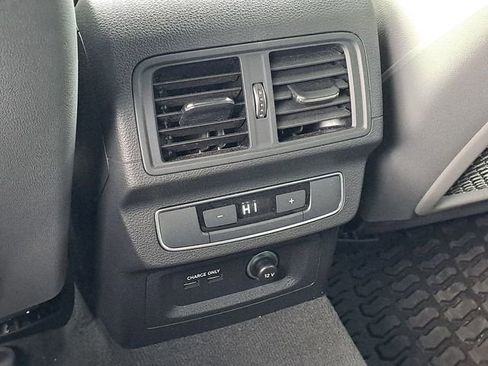 Used 2022 Audi SQ5 Premium w/ Convenience Package image 20
