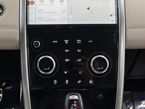 Used 2023 Land Rover Discovery Sport SE R-Dynamic image 15