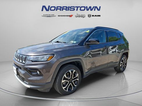 Certified 2023 Jeep Compass Limited AWD/4WD image 3