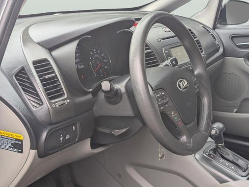 Used 2016 Kia Forte LX w/ LX Popular Plus Package image 12