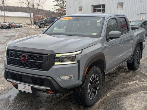 Used 2024 Nissan Frontier PRO-4X w/ Technology Package image 3