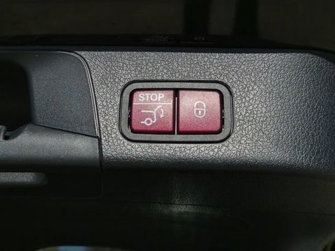 Certified 2021 Mercedes-Benz GLB 250 image 10