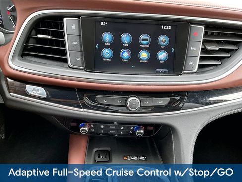 Used 2018 Buick Enclave Avenir w/ Avenir Technology Package AWD/4WD image 20
