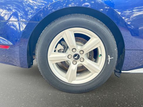 Used 2016 Ford Mustang Coupe RWD image 5