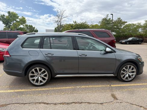 Used 2019 Volkswagen Golf Alltrack S AWD/4WD image 8