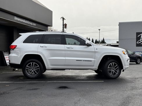 Used 2020 Jeep Grand Cherokee Overland image 5
