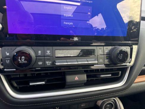 Used 2024 Toyota Grand Highlander Platinum AWD/4WD image 28