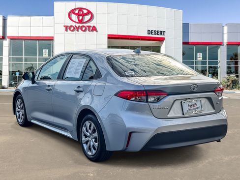 Used 2024 Toyota Corolla LE FWD image 5