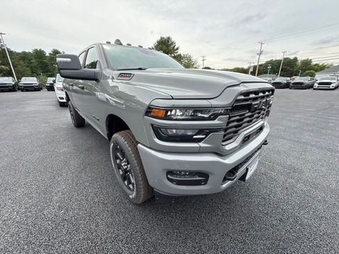 New 2026 RAM 2500 Big Horn AWD/4WD image 7