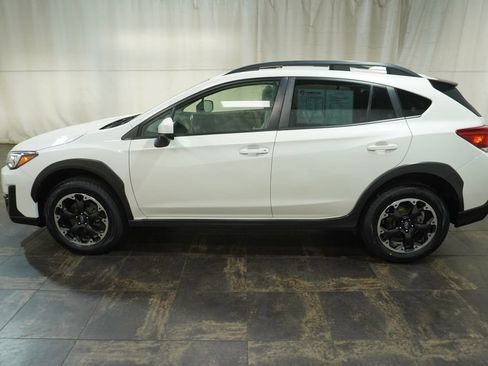 Used 2021 Subaru Crosstrek 2.0i Premium w/ Moonroof Package AWD/4WD image 7