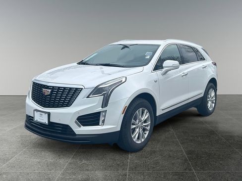 New 2026 Cadillac XT5 Luxury image 3