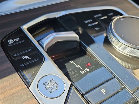 Used 2024 BMW X7 xDrive40i image 34