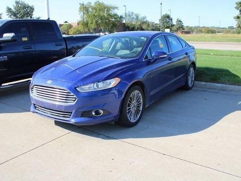 Used 2015 Ford Fusion SE w/ Equipment Group 202A image 29