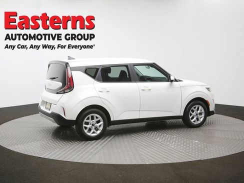 Used 2025 Kia Soul LX w/ LX Technology Package FWD image 42