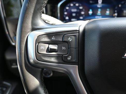 Used 2025 Chevrolet Silverado 1500 LT AWD/4WD image 19