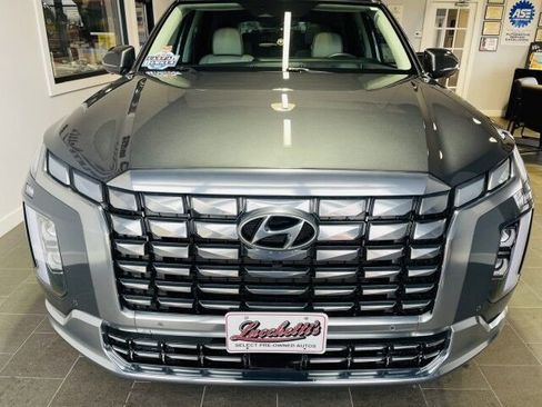 Used 2025 Hyundai Palisade Calligraphy image 3