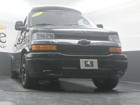 Used 2025 Chevrolet Express 2500 Extended w/ Driver Convenience Package RWD image 3