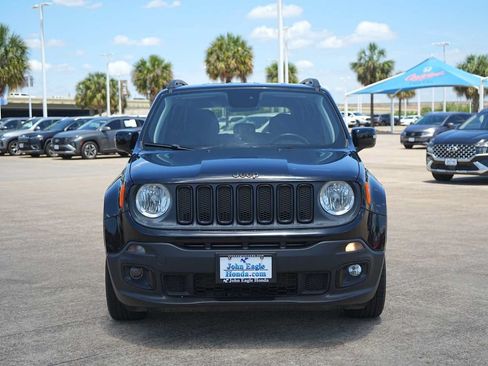 Used 2018 Jeep Renegade Altitude FWD image 6