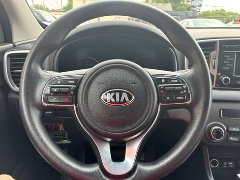 Used 2017 Kia Sportage LX AWD/4WD image 9