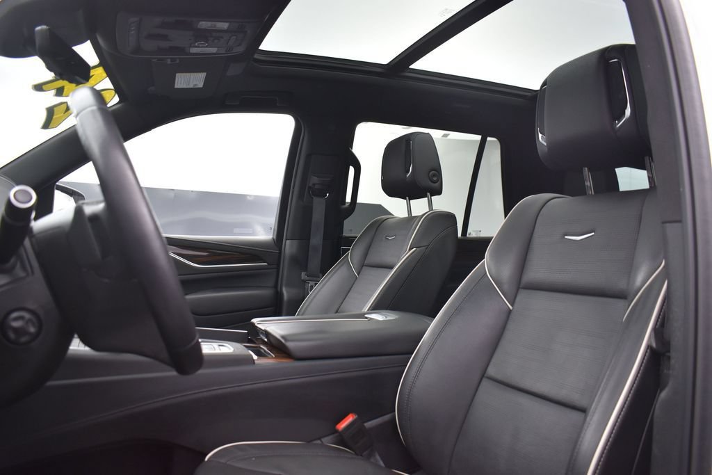 Used 2024 Cadillac Escalade Premium Luxury w/ LPO, Floor Liner Package AWD/4WD image 11