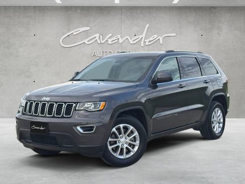 Used 2021 Jeep Grand Cherokee Laredo image 1