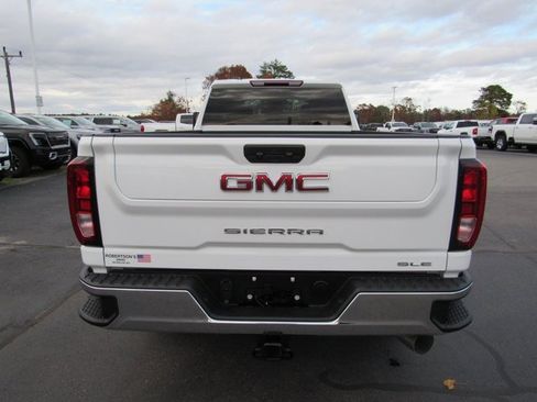 Used 2024 GMC Sierra 2500 SLE w/ SLE Convenience Package image 3
