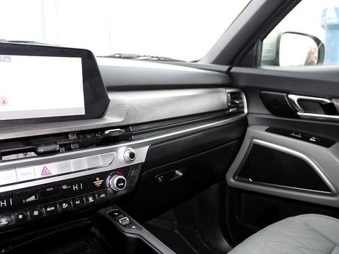 Used 2024 Kia Telluride EX X-Line image 16