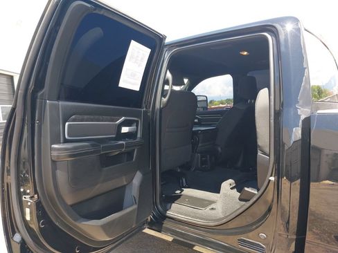 Used 2024 RAM 2500 Big Horn AWD/4WD image 4