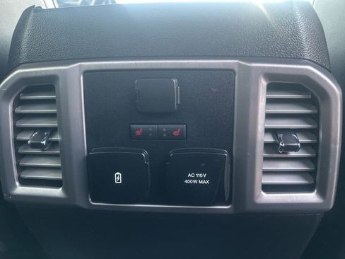 Used 2017 Ford F150 Platinum w/ Equipment Group 701A Luxury image 12