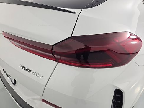 New 2026 BMW X6 xDrive40i w/ Climate Comfort Package image 9