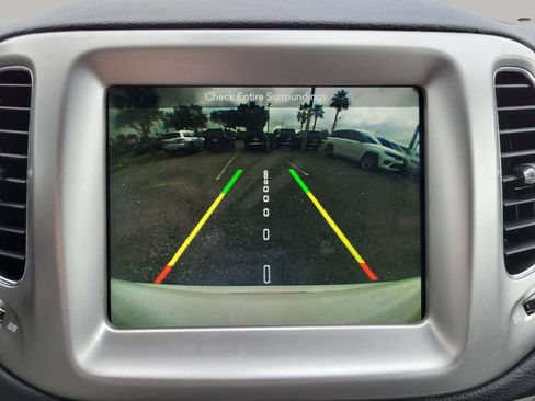 Used 2018 Jeep Compass Latitude w/ Popular Equipment Group image 22