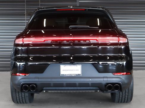 New 2026 Porsche Cayenne S image 9